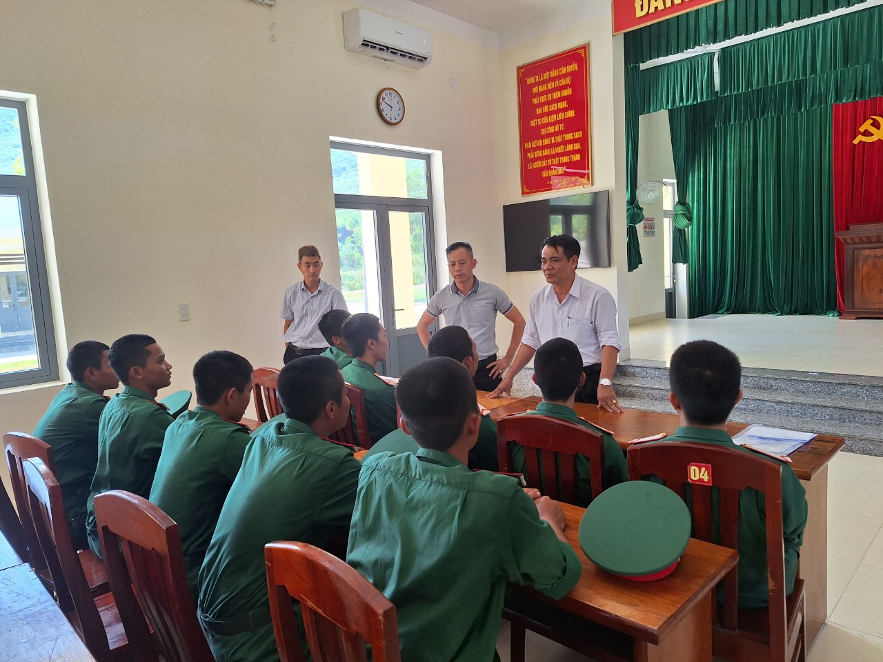 acbb6f7041d5e18bb8c4