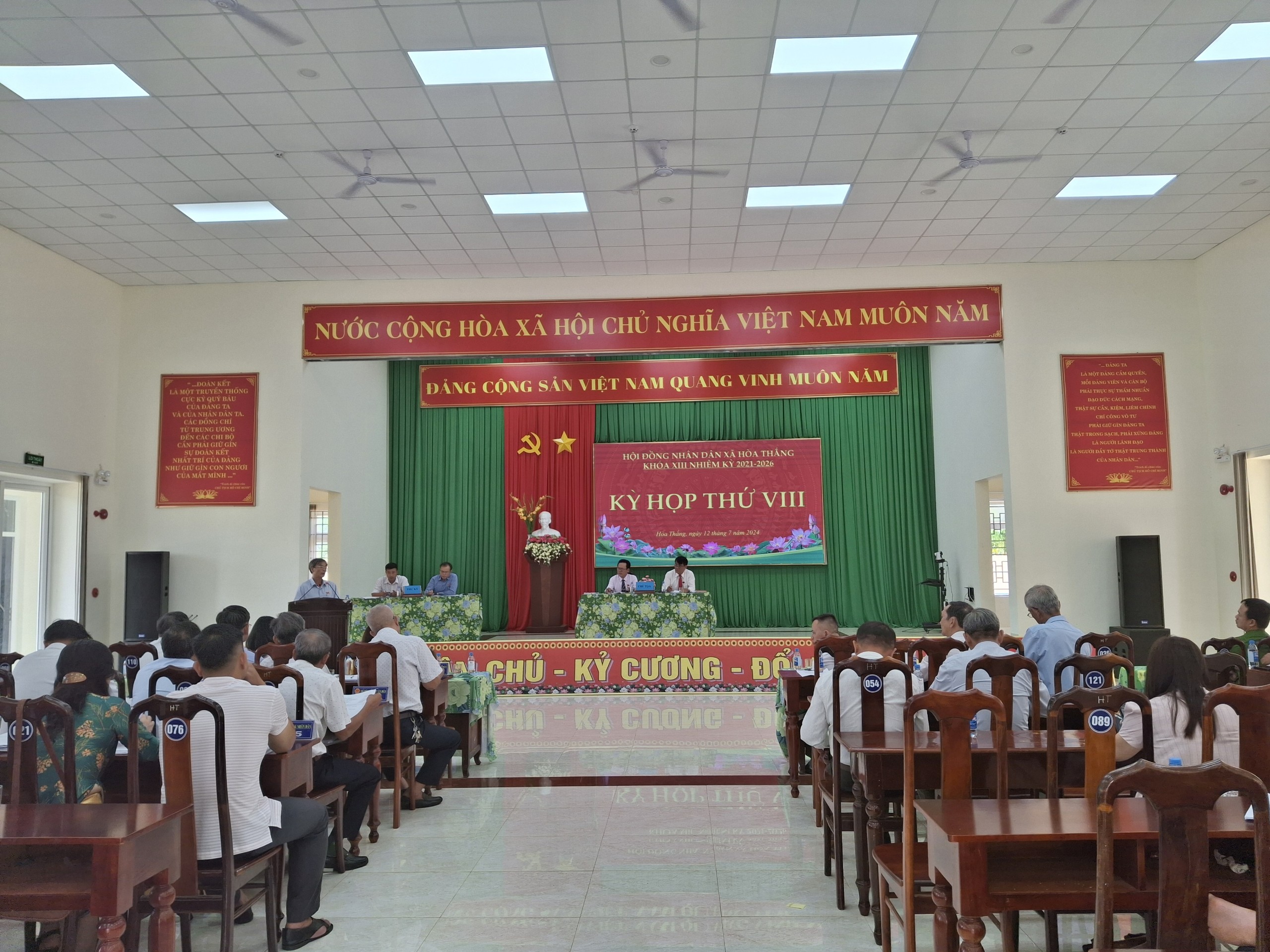 KỲ HỌP THỨ VIII, HỘI ĐỒNG NHÂN DÂN XÃ HÒA THẮNG KHÓA XIII, NHIỆM KỲ 2021-2026