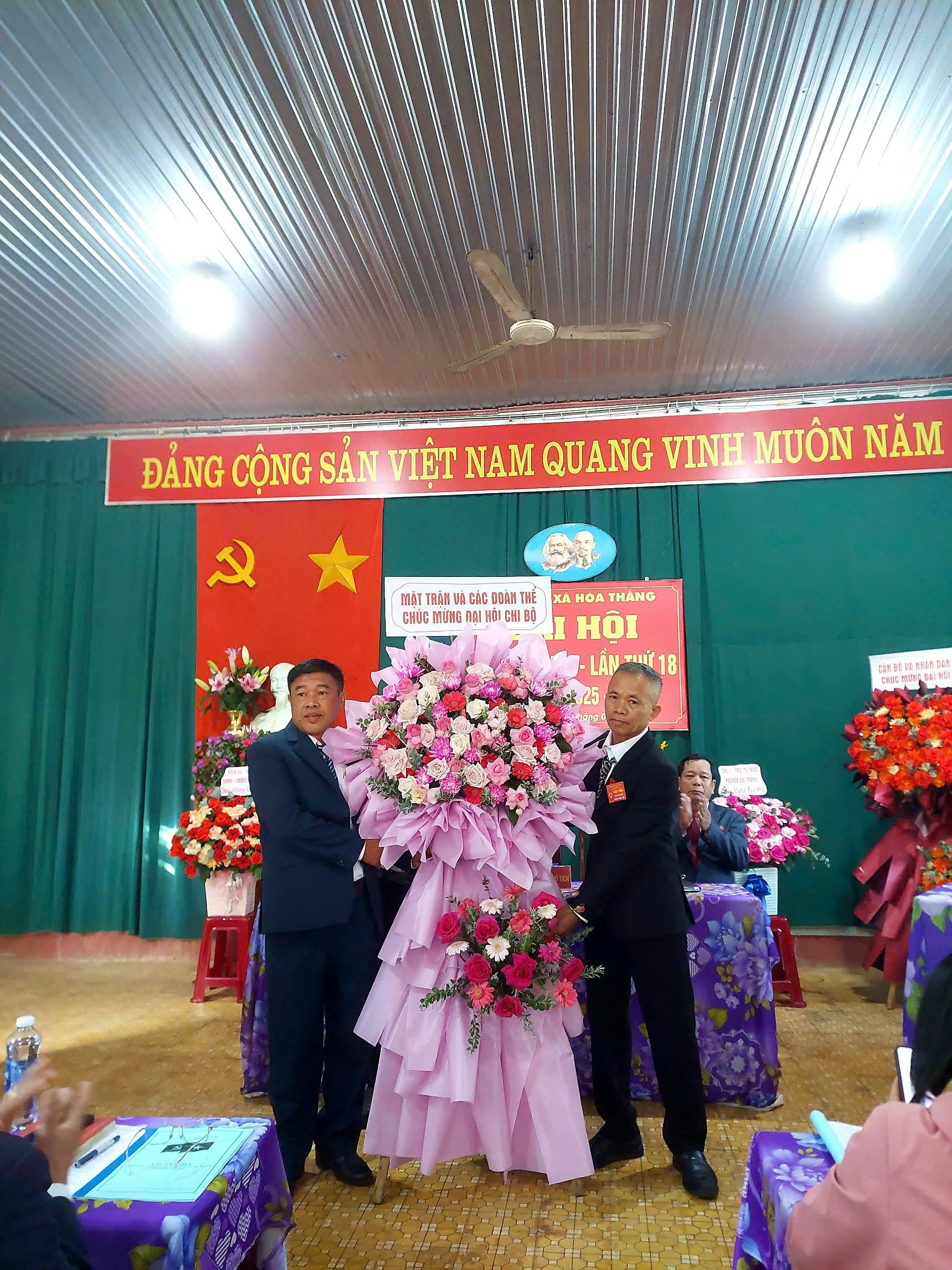 f17d7dfa6ef3d2ad8be2