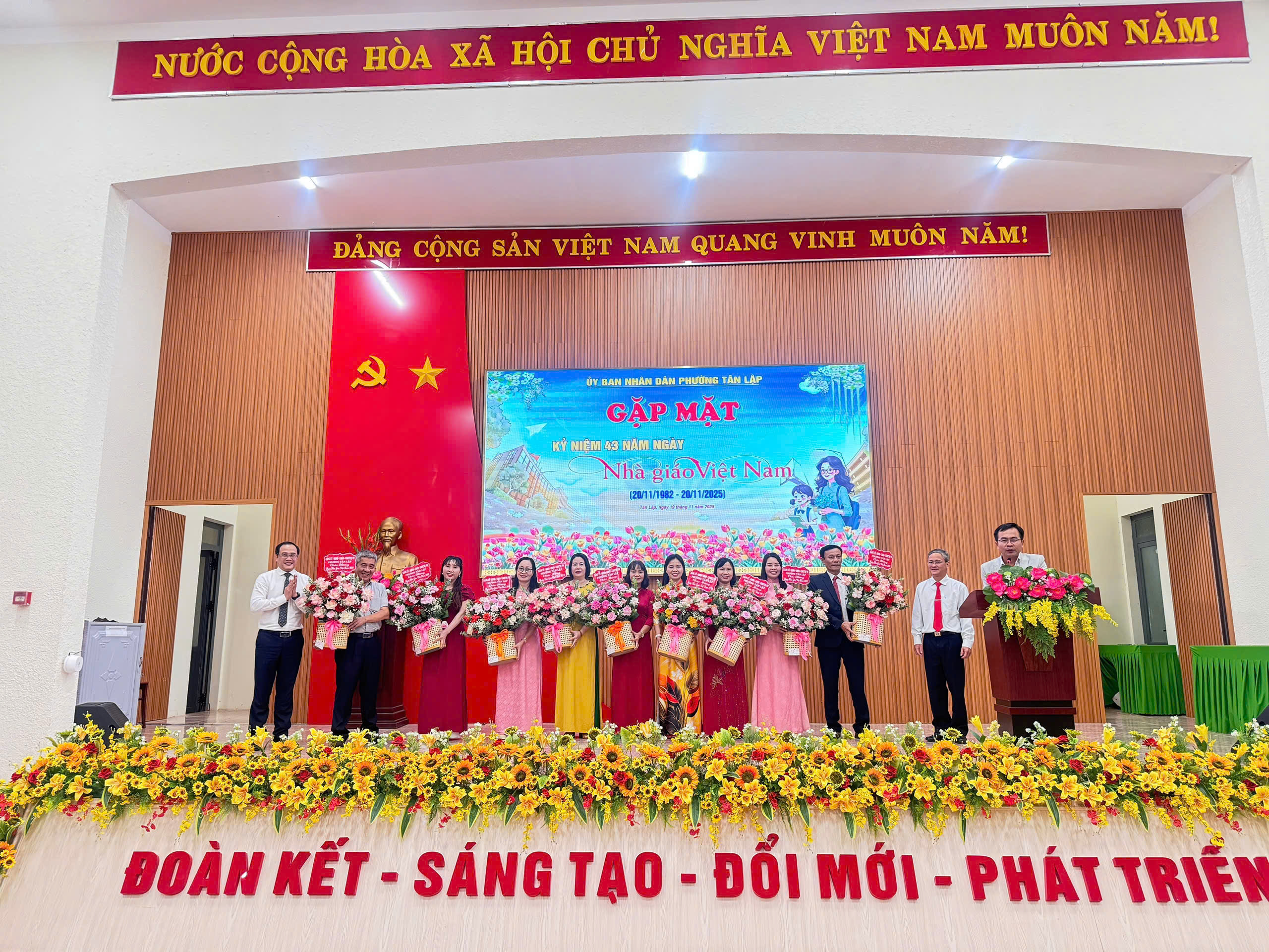 z7240383653973_ac581f6812c3636a7b5dca18dc8ff9d2