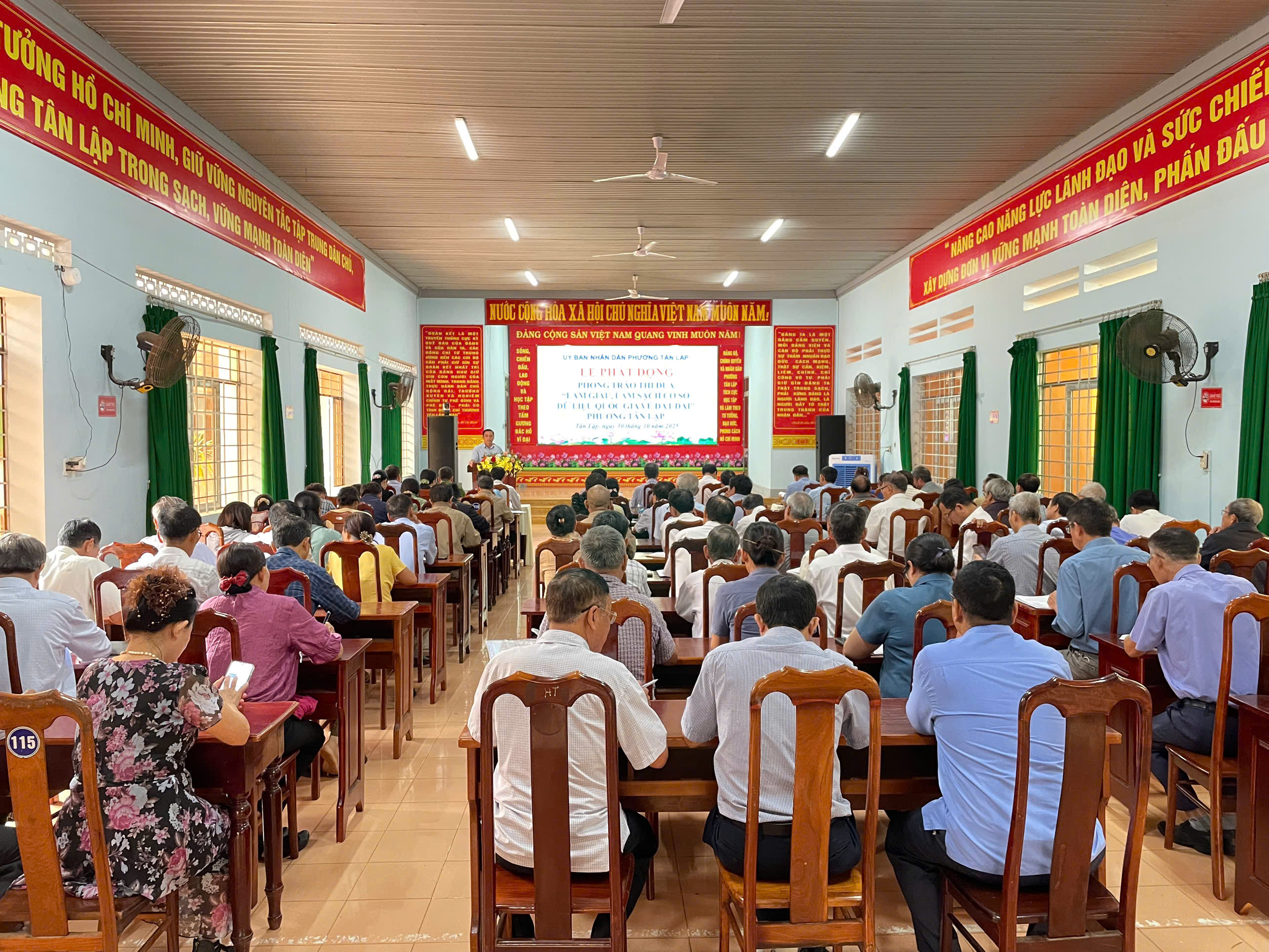 z7170893796658_cf04da3dea37b43ebc3d0d37c6dd4191