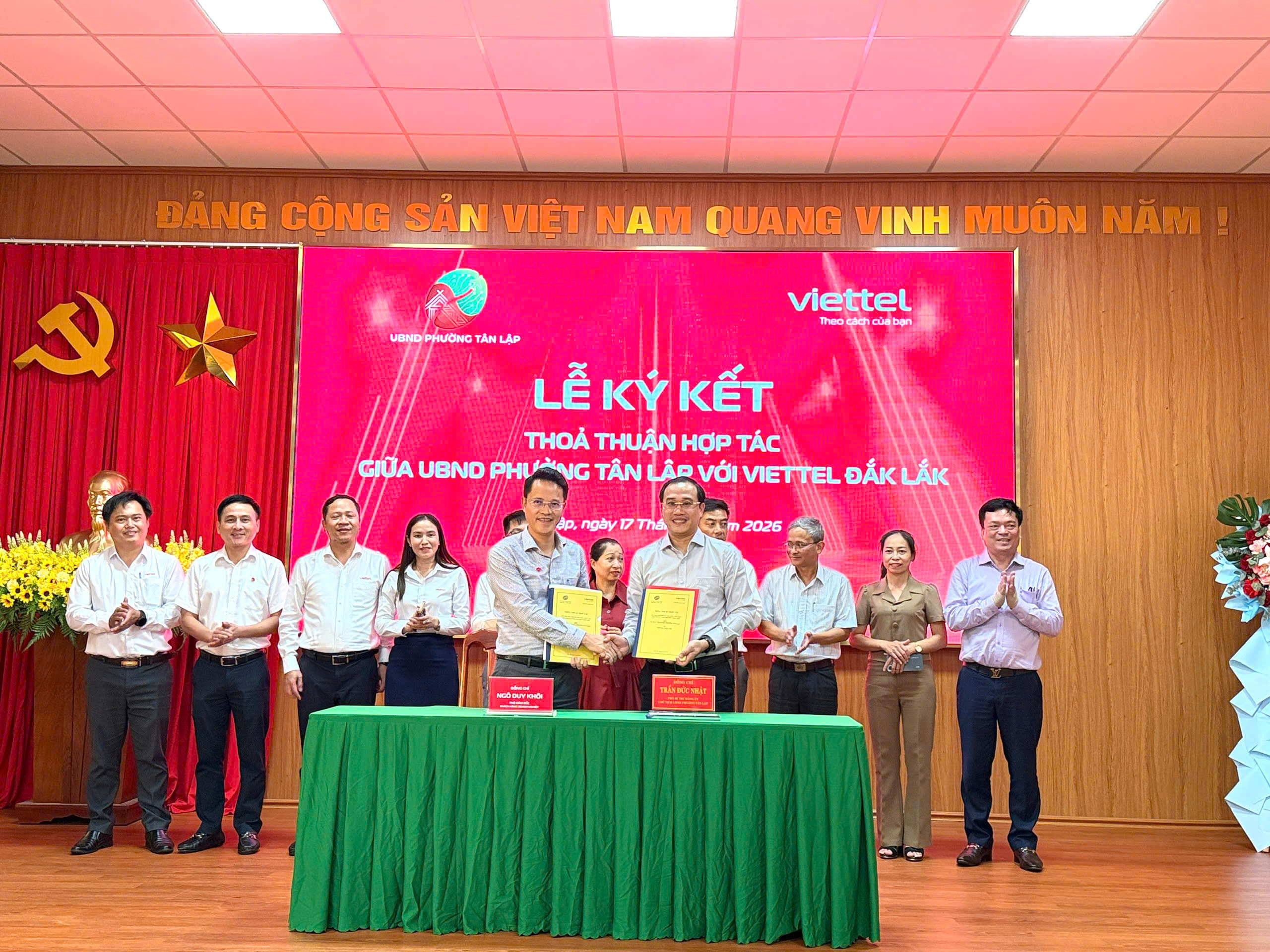 PHƯỜNG TÂN LẬP KÝ KẾT THỎA THUẬN HỢP TÁC VIETTEL ĐẮK LẮK: BƯỚC TIẾN MỚI TRONG XÂY DỰNG CHÍNH QUYỀN SỐ GIAI ĐOẠN 2026 - 2030