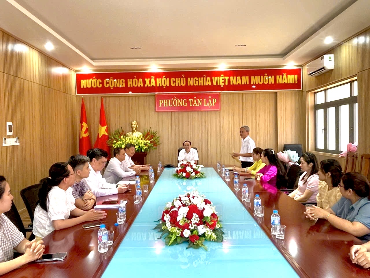 Hội Nghị Công bố Quyết định về công tác cán bộ tại Trạm Y tế phường Tân Lập