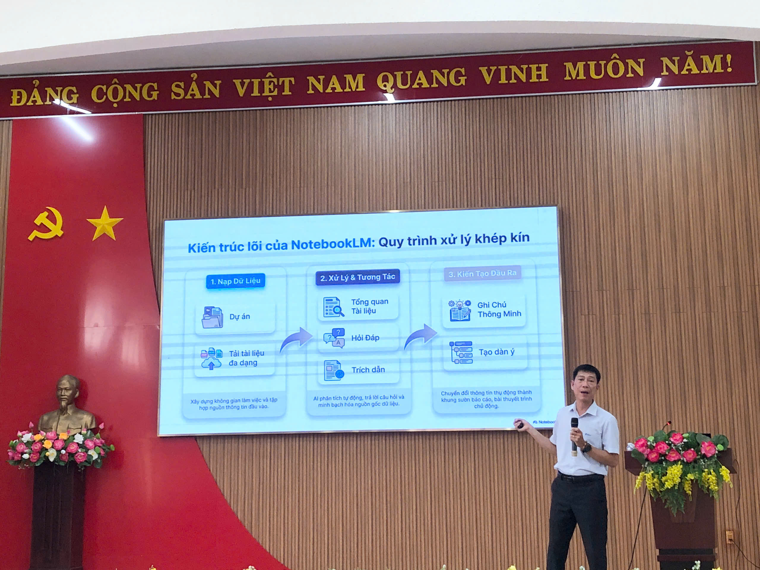 Phường Tân Lập bồi dưỡng kiến thức về công tác chuyển đổi số cho hơn 100 cán bộ