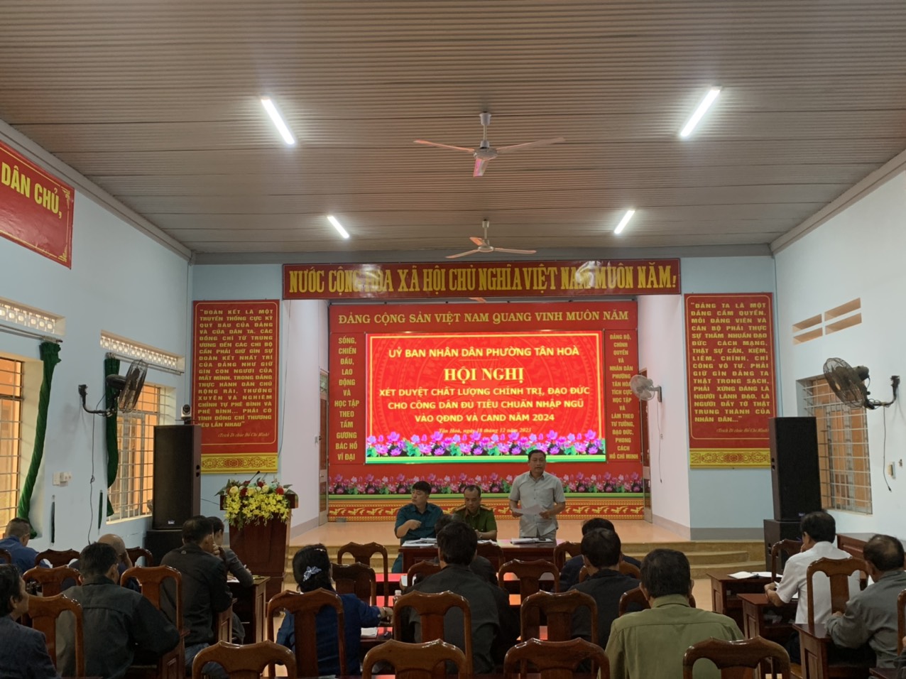 HỘI ĐỒNG NVQS XÉT DUYỆT CHÍNH TRỊ CHO THANH NIÊN CHUẨN BỊ SẴN SÀNG NHẬP NGŨ 2024