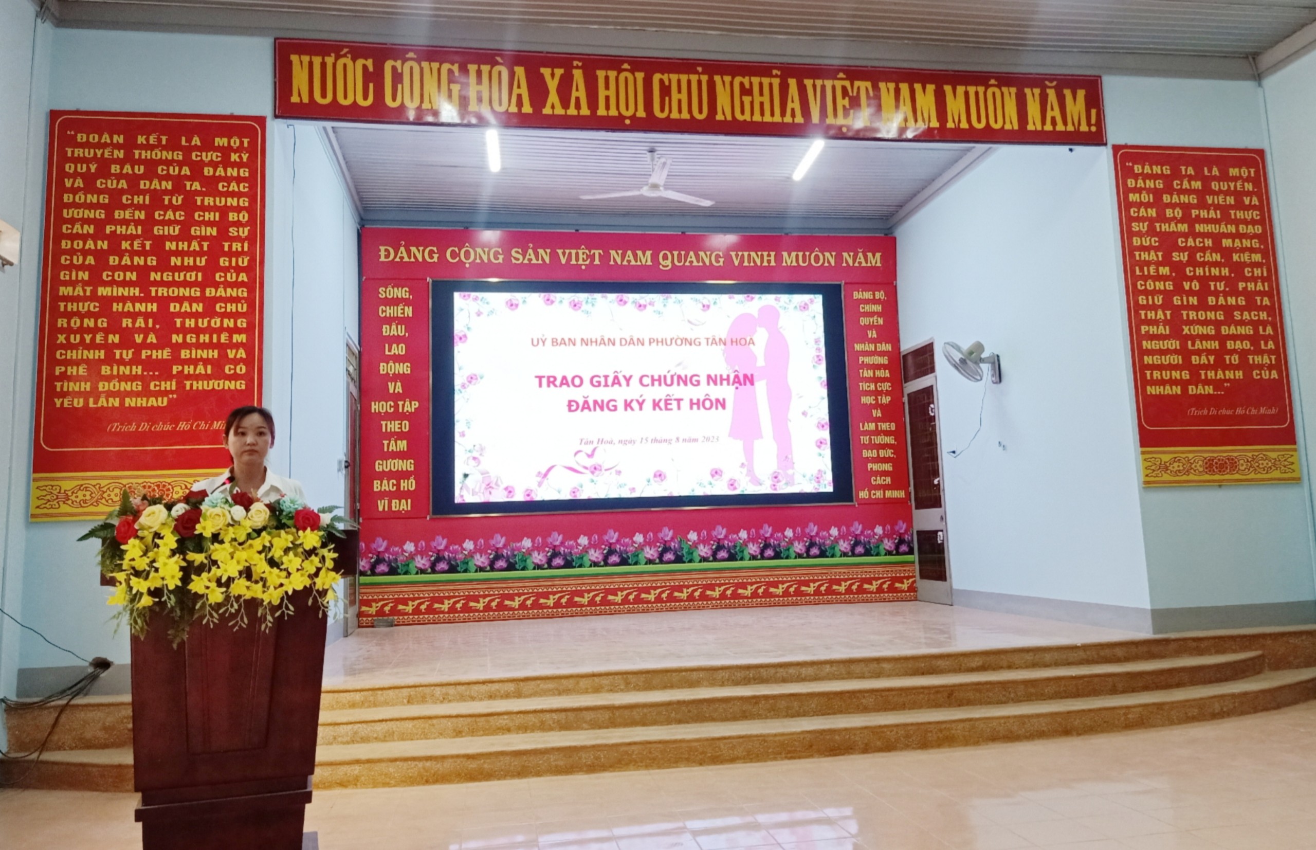 z4605757029772_7bb3ffdac10a5131a9b80792fde4b3f7