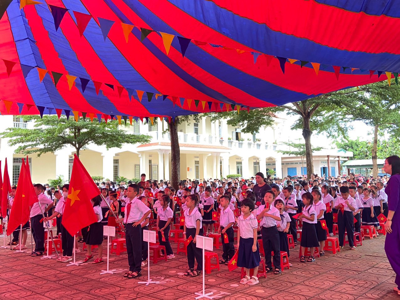 z4664968907330_2951bbed5c2d4c0f28715875e35845d0